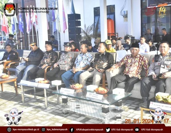 Simulasi pemungutan dan penghitungan suara, serta penggunaan aplikasi Sirekap