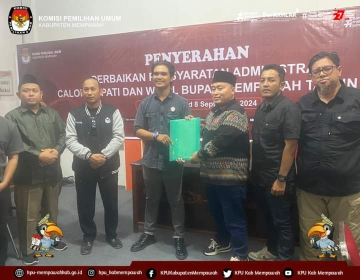 PENYERAHAN BERKAS PERBAIKAN PERSYARATAN ADMINISTRASI CALON BUPATI DAN WAKIL BUPATI MEMPAWAH