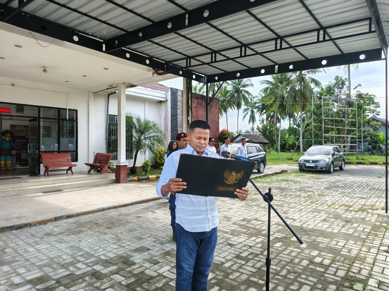 Apel Pagi KPU Mempawah Mashudi Ajak Jajaran Jadi Pribadi yang Berpengaruh